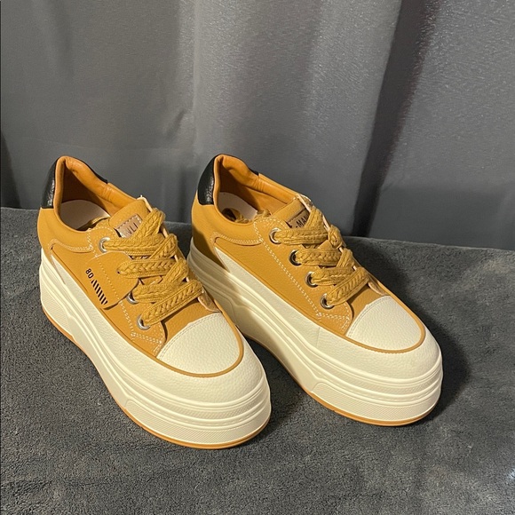 KE-Manli Shoes - Women’s Mustard Yellow Platform Sneakers with Cream Sole
